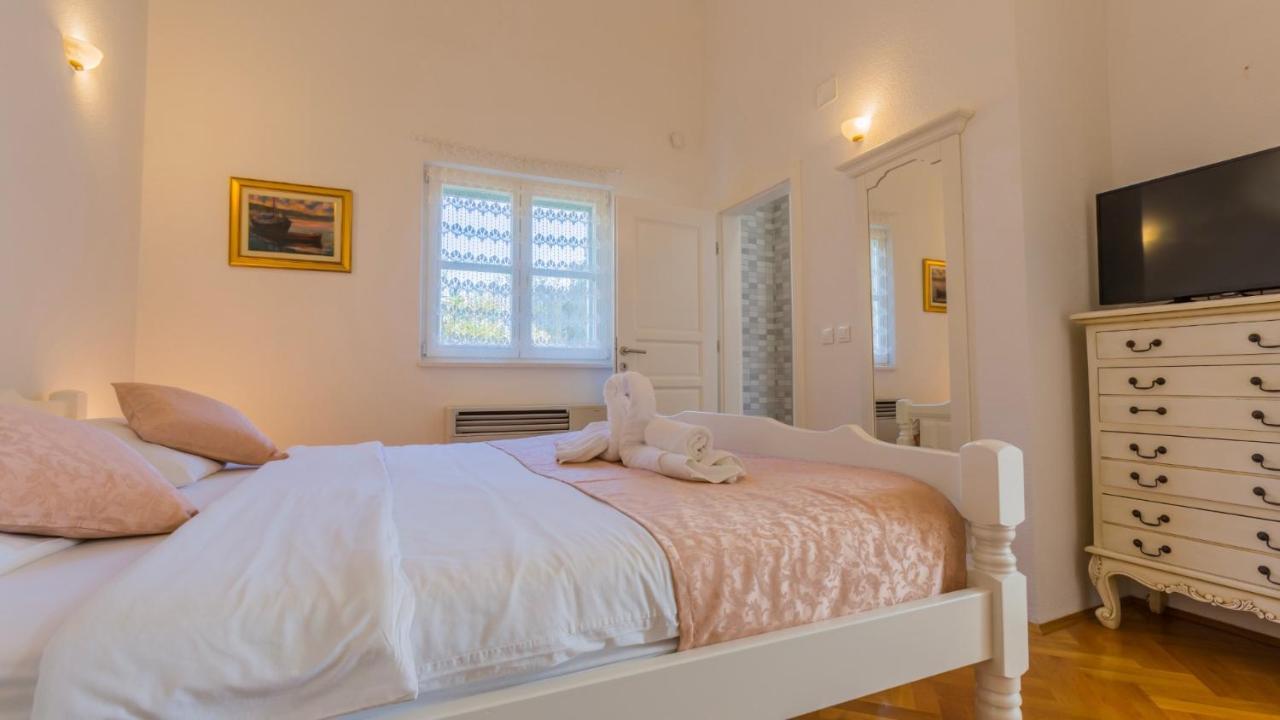 Gracija Bed & Breakfast *